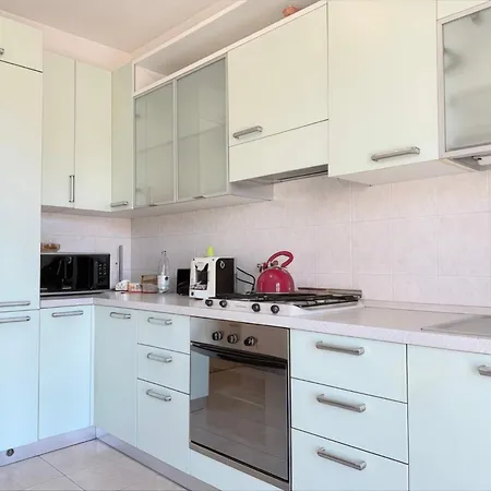 Homeby, Livigno Daire Milano